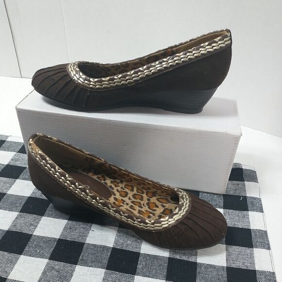 ALDO Women's  Clay Wedge Brown Suede Leather Shoes Size 5 - Picture 2 of 10